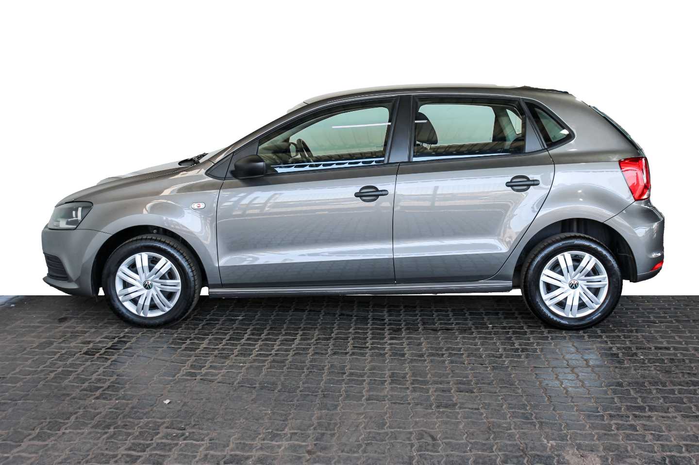 VOLKSWAGEN POLO VIVO 1.4 TRENDLINE (5DR) - 3 