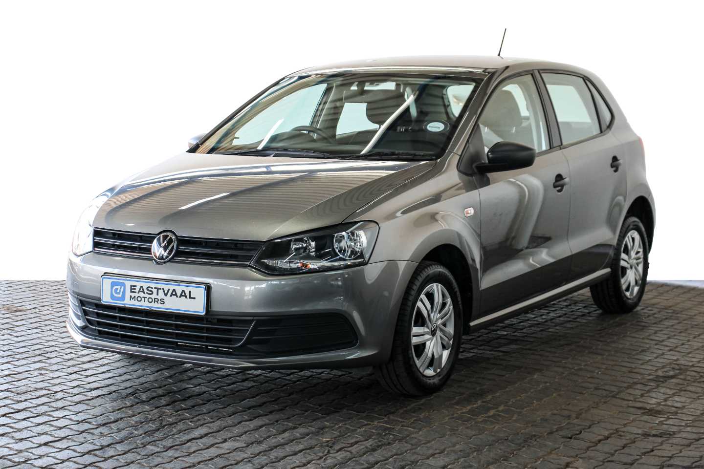 VOLKSWAGEN POLO VIVO 1.4 TRENDLINE (5DR) - 1 