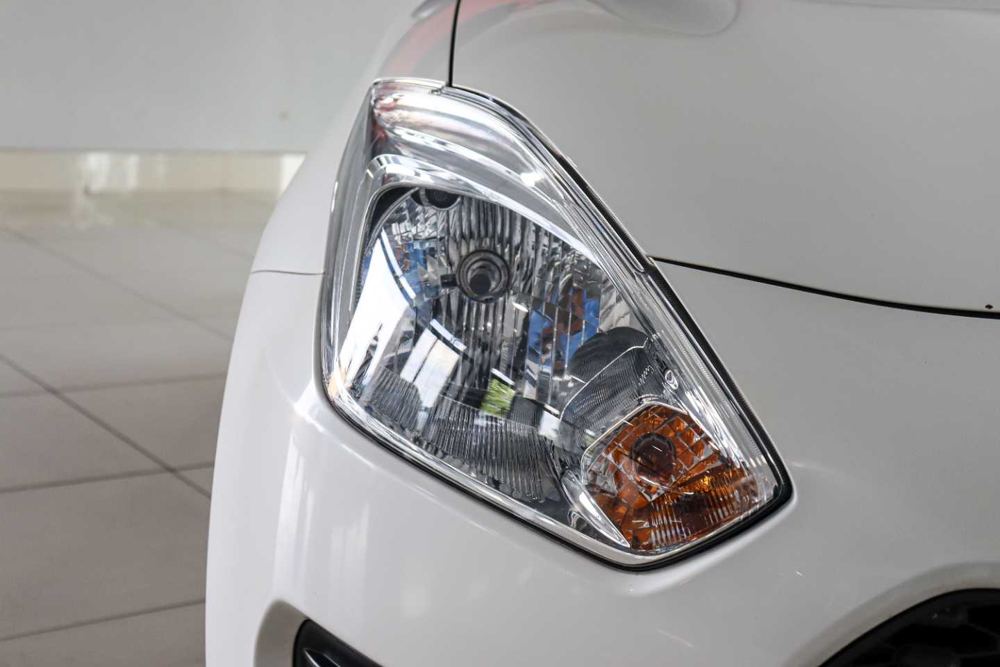 SUZUKI SWIFT 1.2 GA - 8 