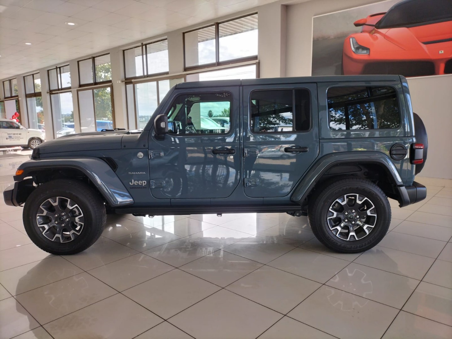 JEEP WRANGLER SAHARA 2.0T A/T 4DR - 5 