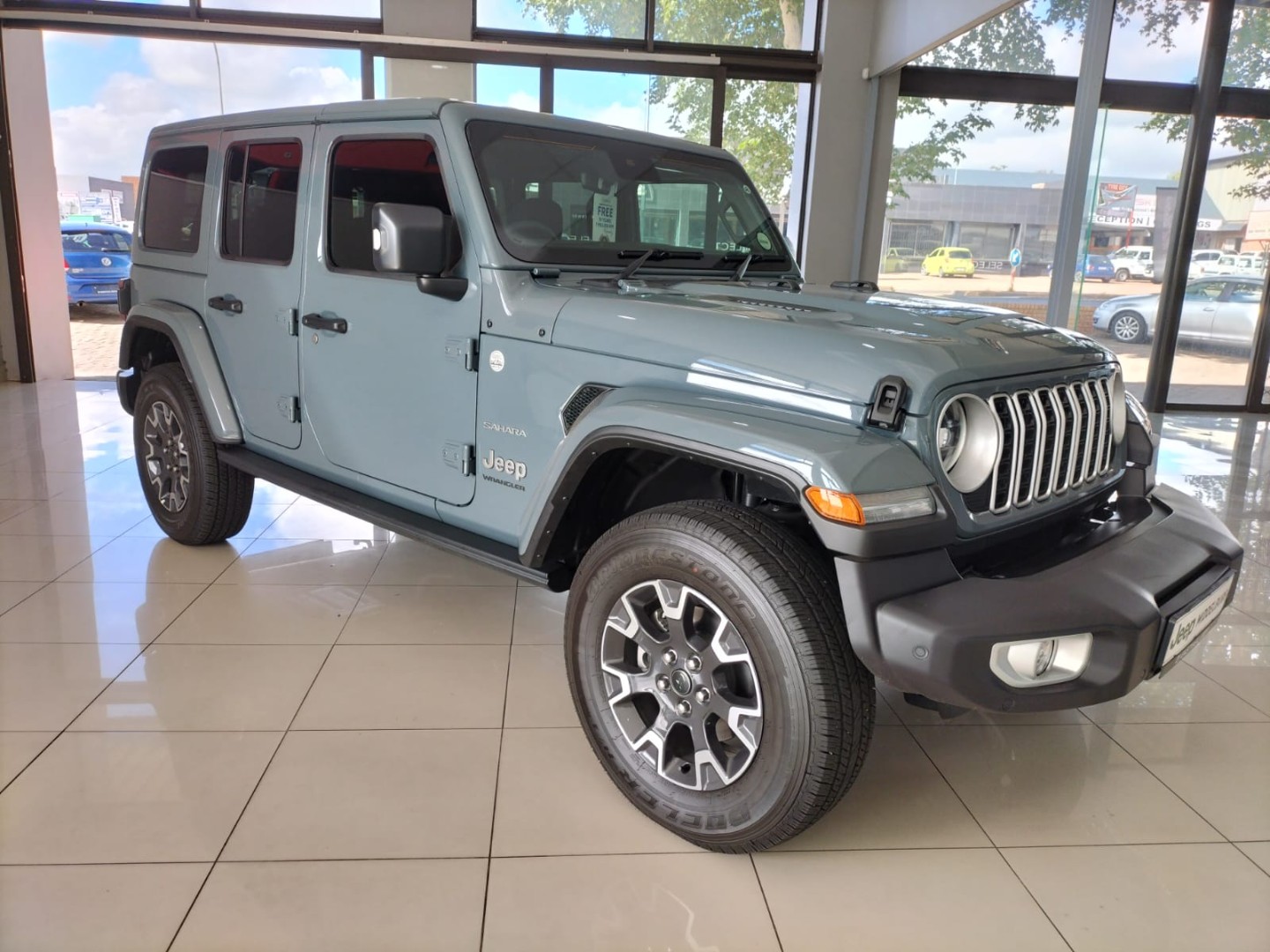 JEEP WRANGLER SAHARA 2.0T A/T 4DR - Main Vehicle Image