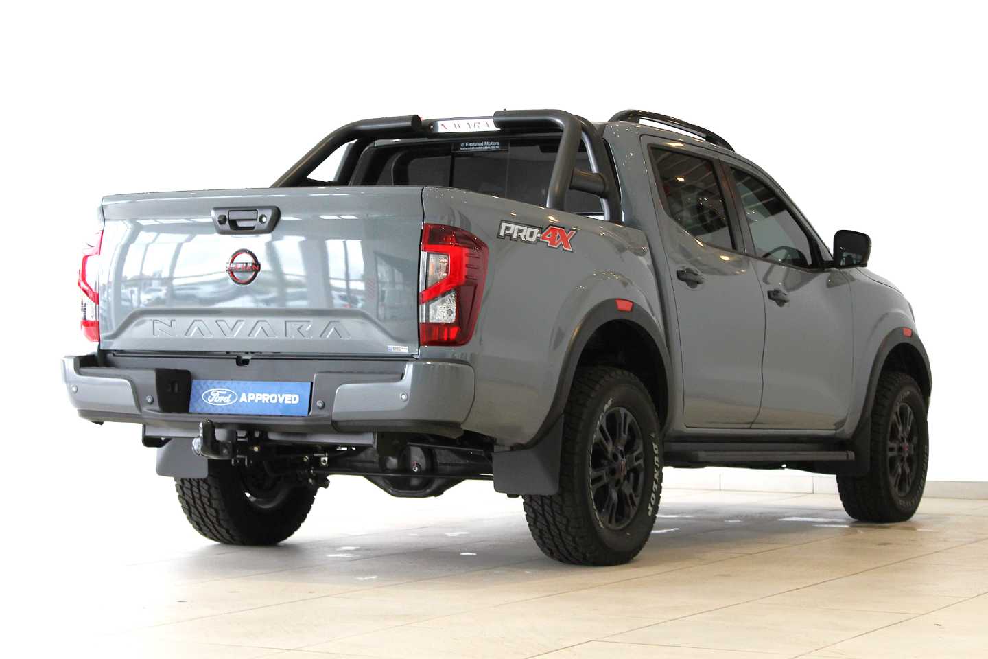 NISSAN NAVARA 2.5DDTI PRO-4X 4X4 A/T D/C P/U - 6 