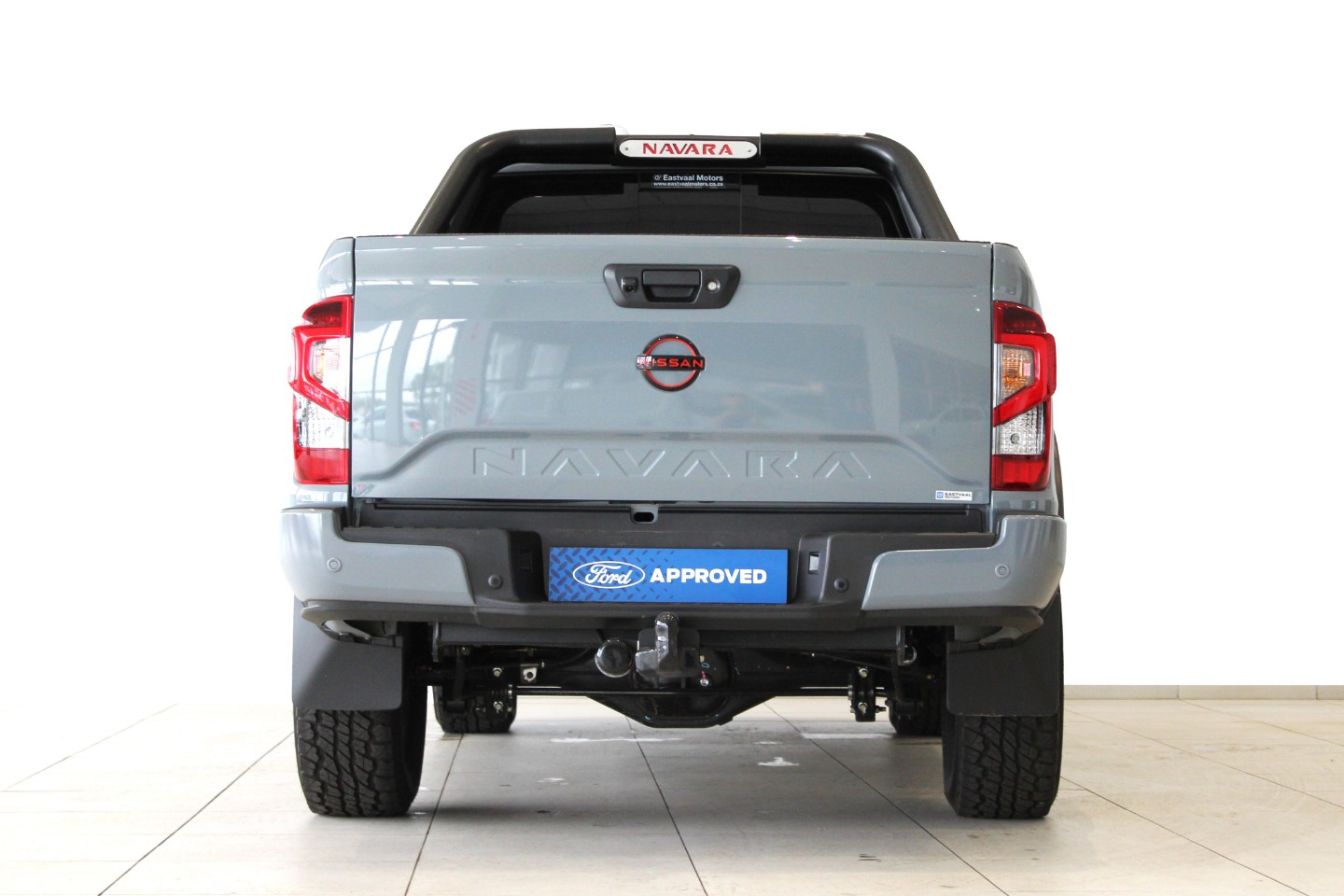 NISSAN NAVARA 2.5DDTI PRO-4X 4X4 A/T D/C P/U - 5 