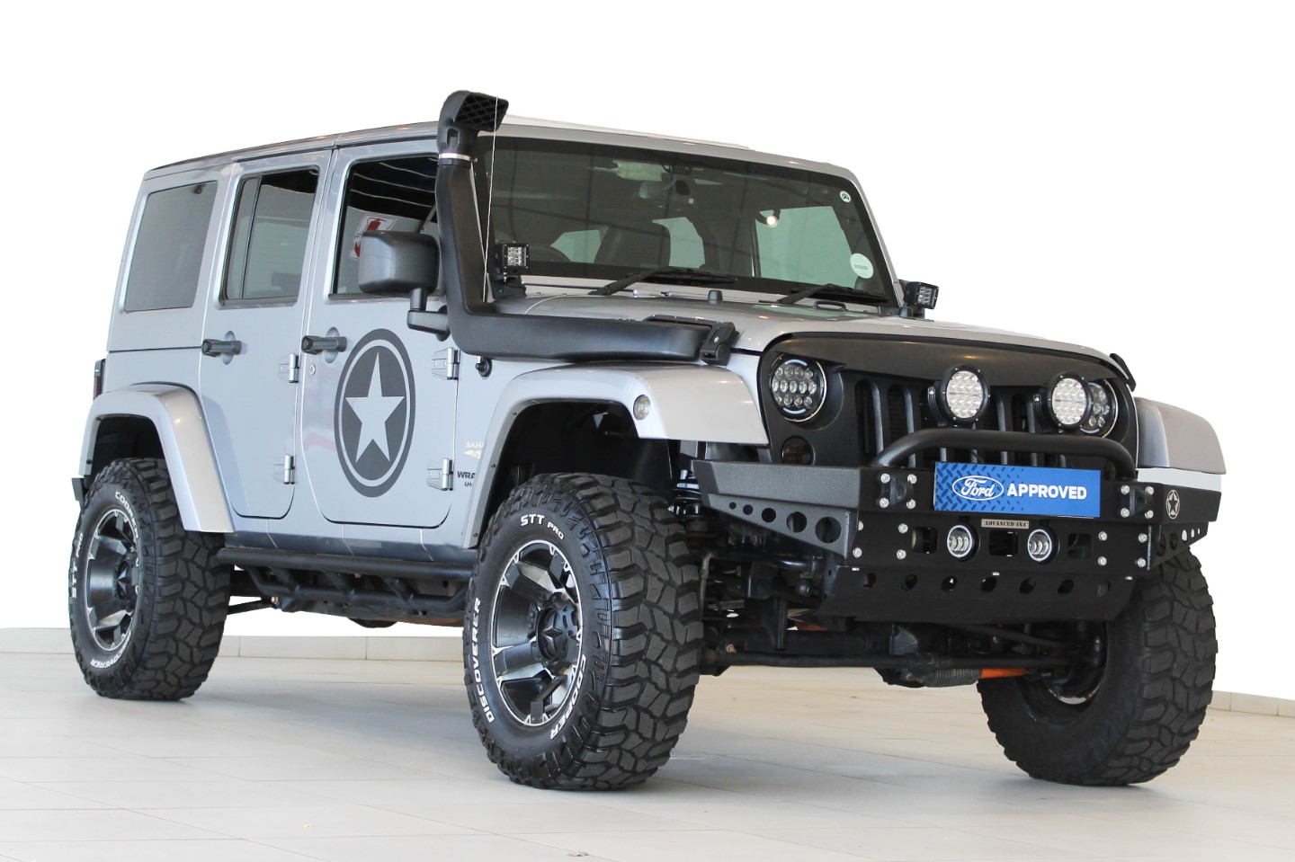 JEEP WRANGLER UNLTD SAHARA 3.6L V6 A/T for Sale in South Africa