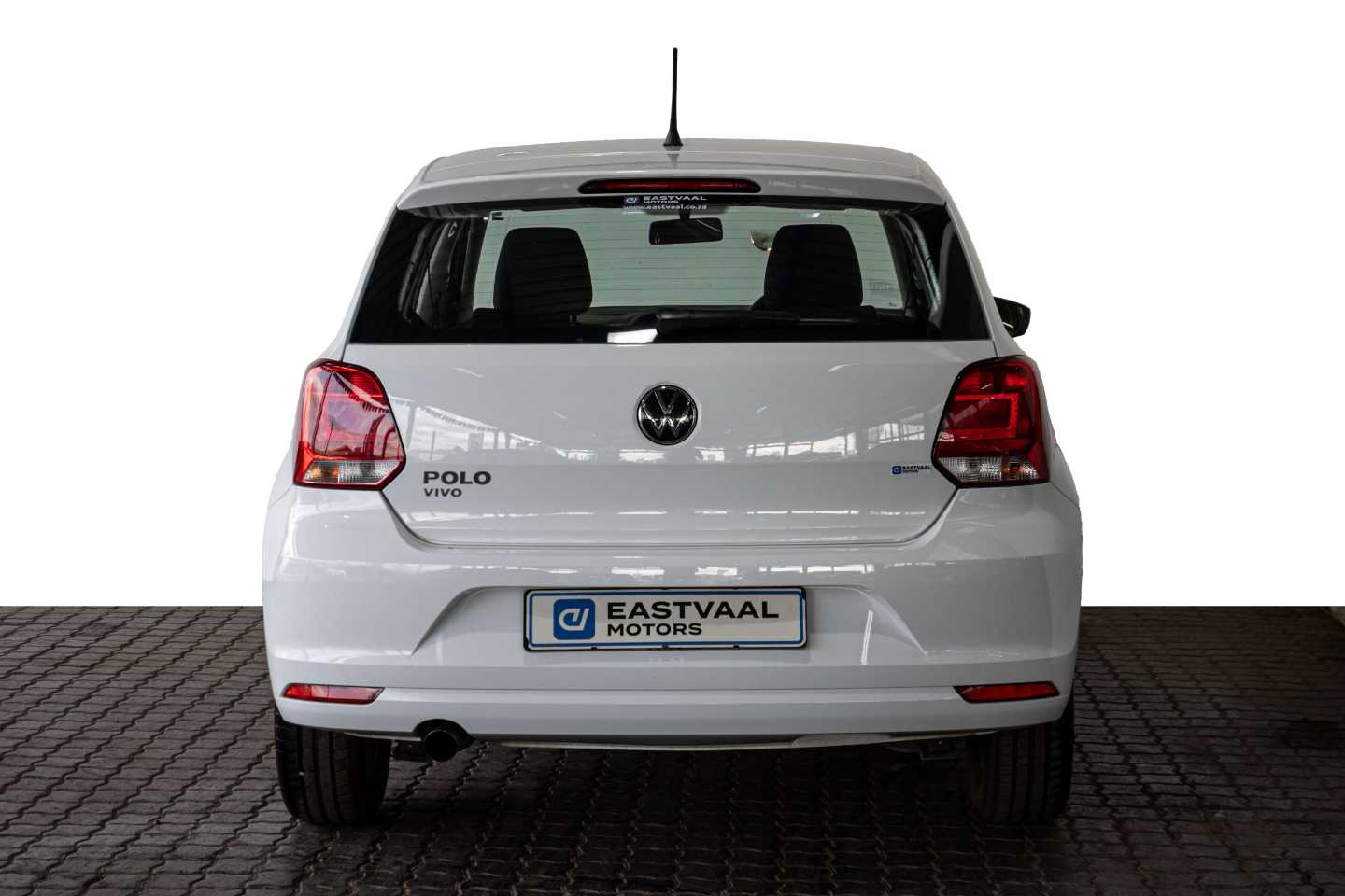 VOLKSWAGEN POLO VIVO 1.4 TRENDLINE (5DR) - 4 