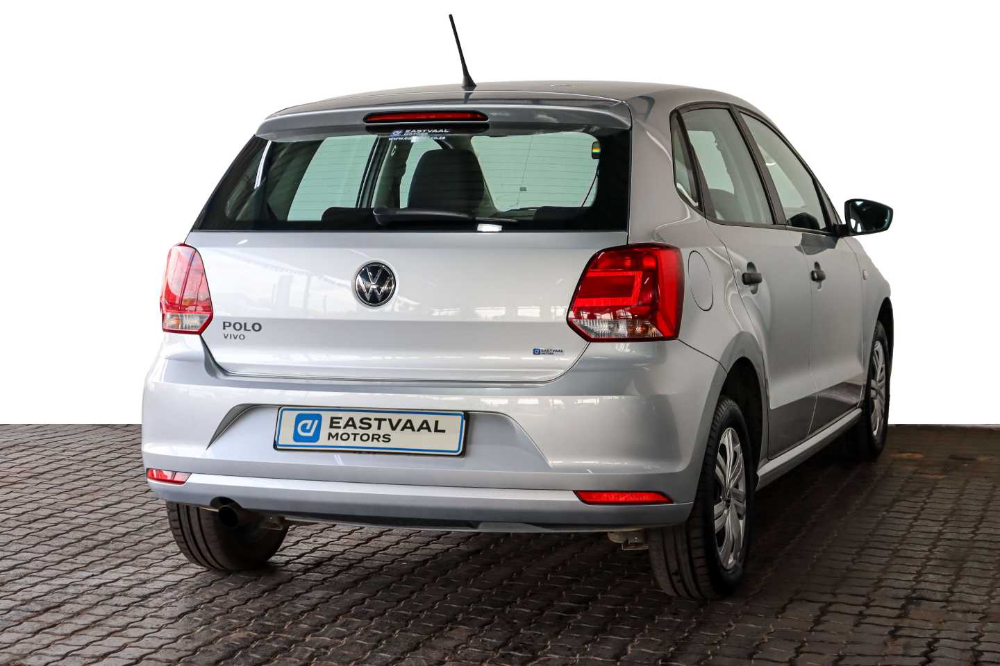 VOLKSWAGEN POLO VIVO 1.4 TRENDLINE (5DR) - 6 