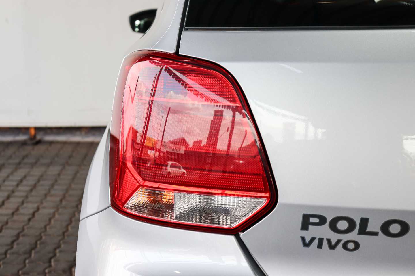 VOLKSWAGEN POLO VIVO 1.4 TRENDLINE (5DR) - 9 