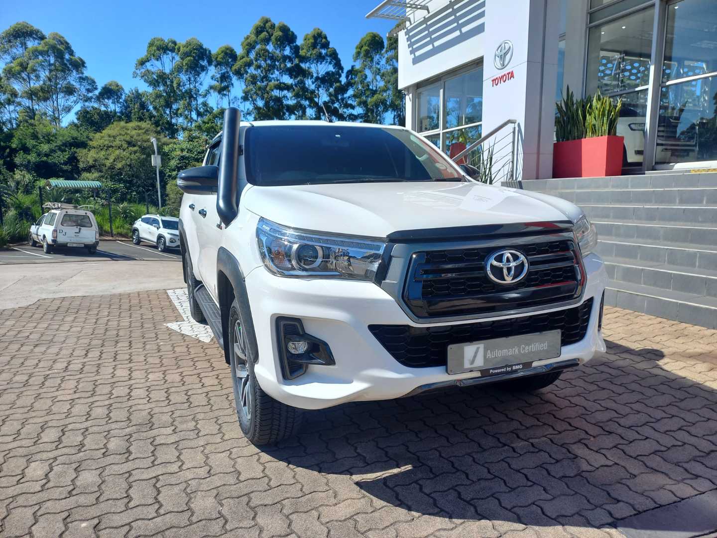 Toyota Hilux 2.8 GD-6 Raider Raised Body Double Cab Auto 4x4  