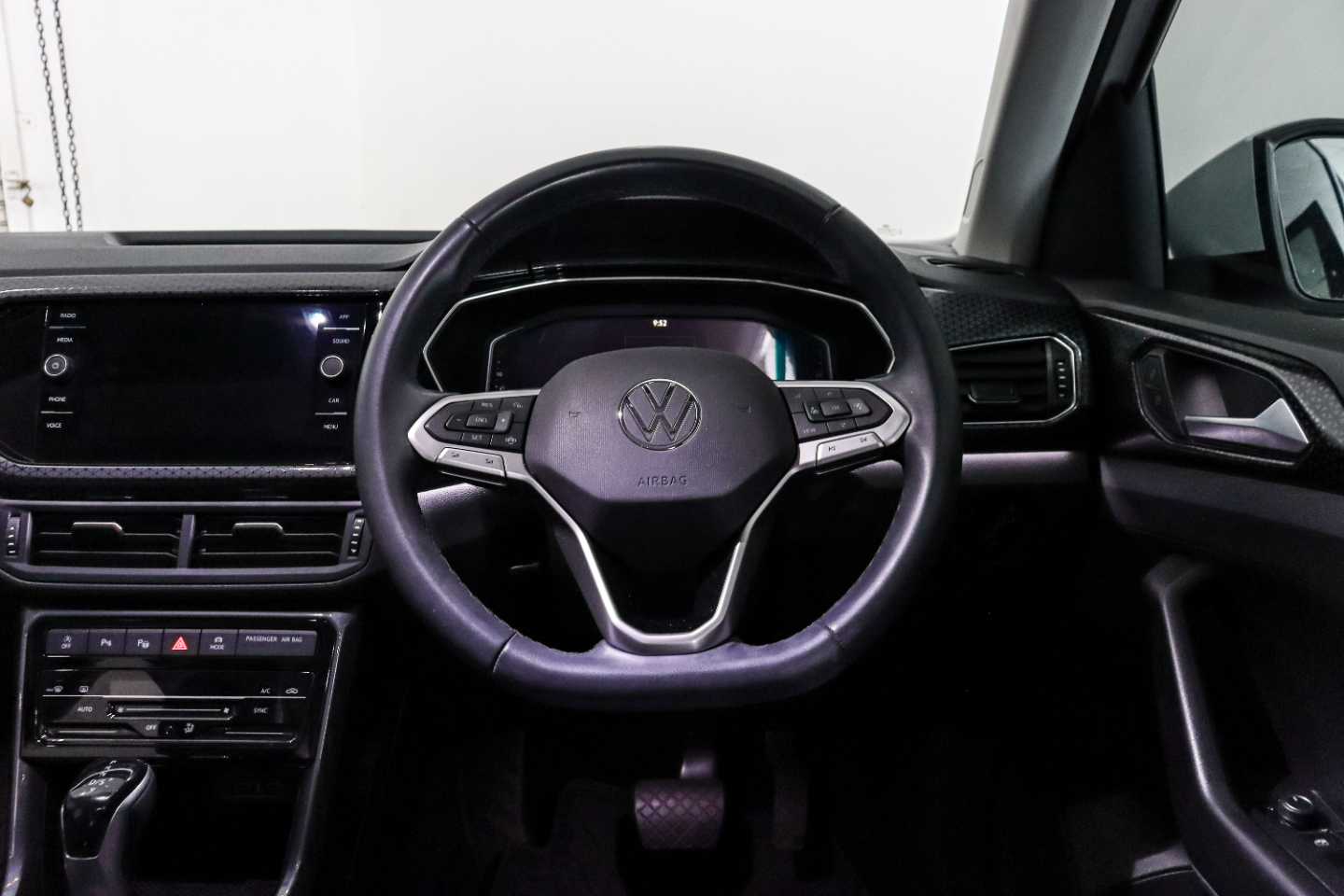 VOLKSWAGEN T-CROSS 1.5 TSI R-LINE DSG - 8 