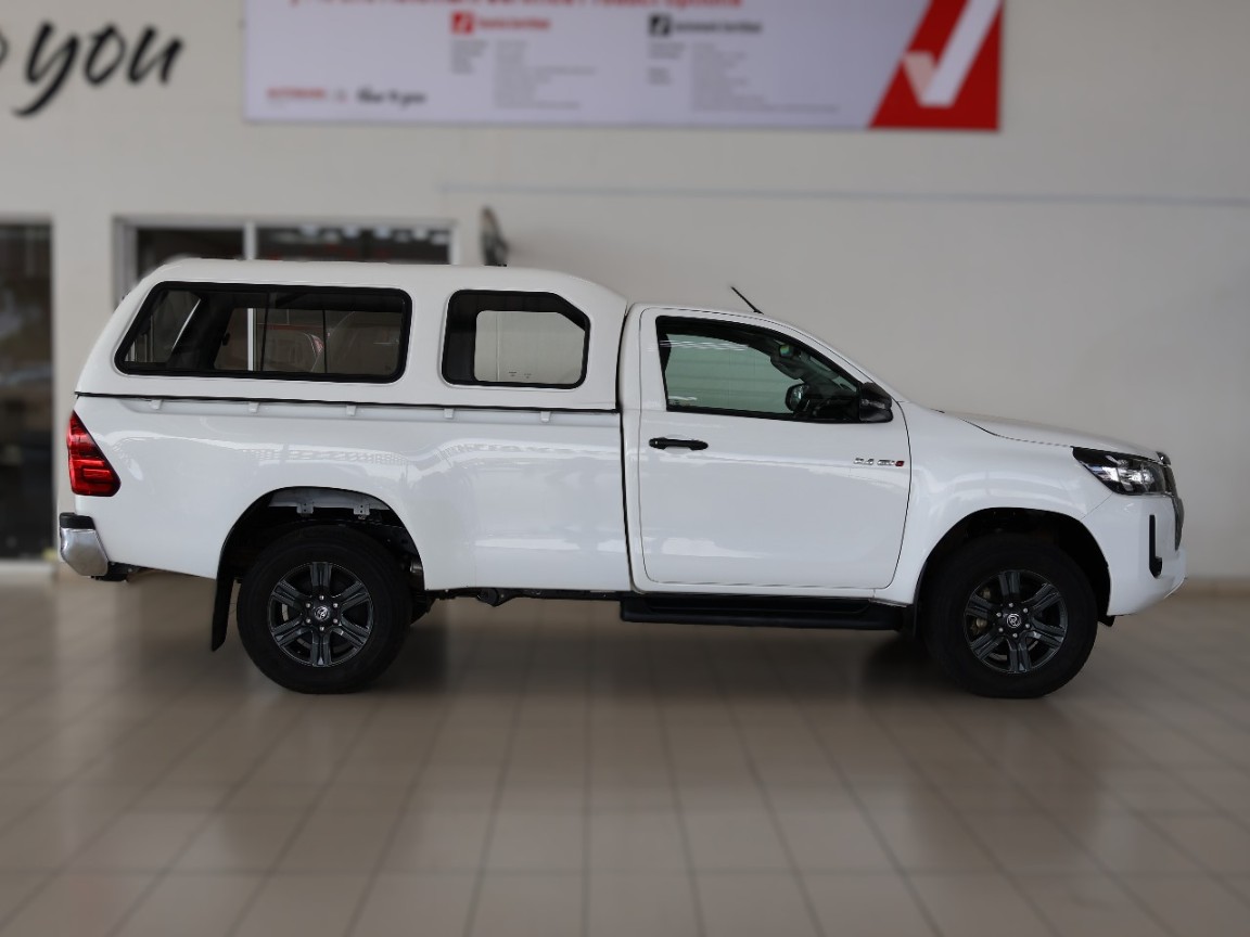 TOYOTA HILUX 2016 ON HiluxSC 2.4GD6 4X4 RAI MT (C09) - 1 