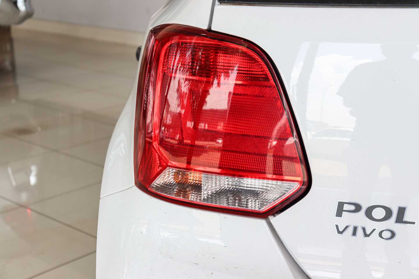 VOLKSWAGEN POLO VIVO 1.4 TRENDLINE (5DR) - 7 