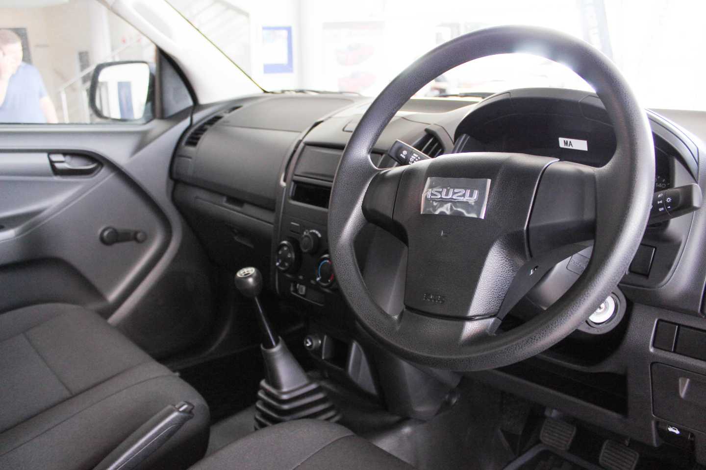 ISUZU D-MAX 250C FLEETSIDE S/C P/U - 13 