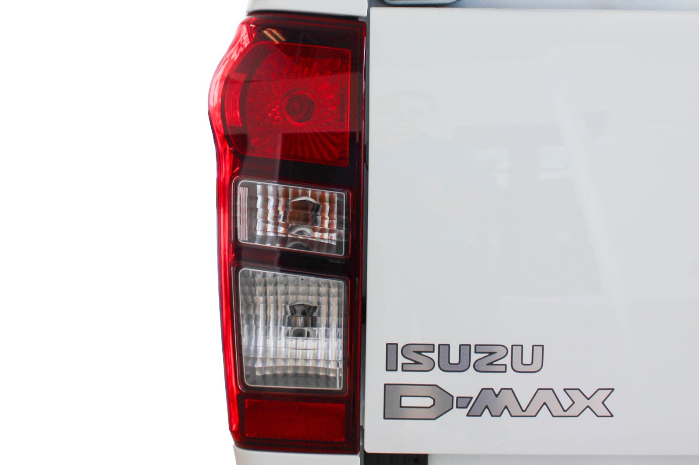 ISUZU D-MAX 250C FLEETSIDE S/C P/U - 8 