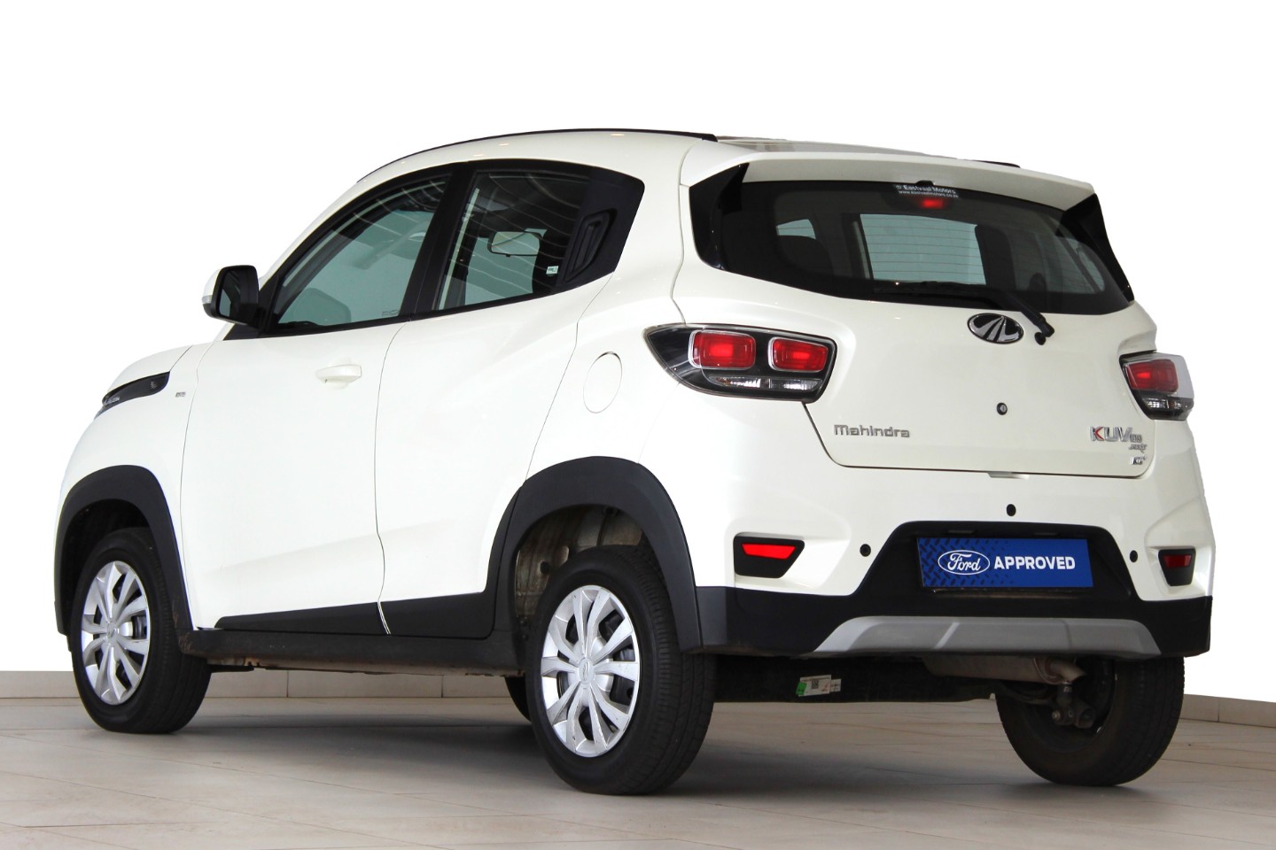 MAHINDRA KUV 100 1.2TD K6+ NXT - 4 