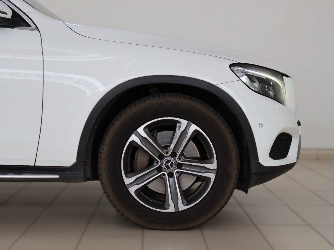 MERCEDES-BENZ GLC 300 - 3 