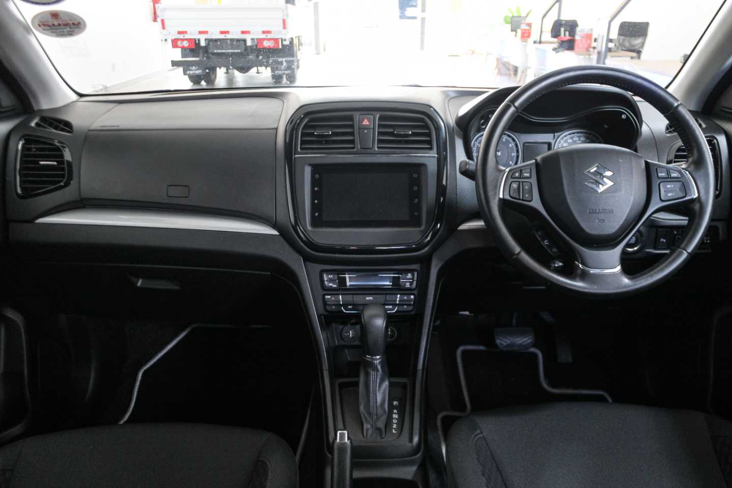 SUZUKI VITARA BREZZA 1.5 GLX A/T - 10 