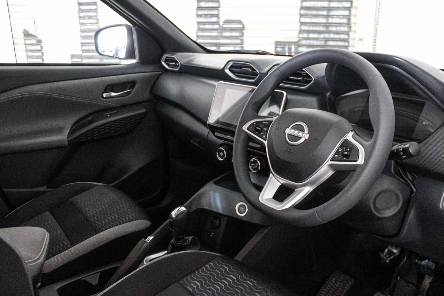 NISSAN MAGNITE 1.0 ACENTA AMT - 18 