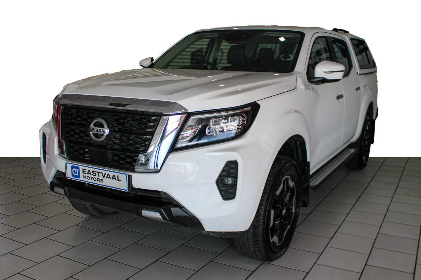 NISSAN NAVARA 2.5DDTI LE/LE PLUS 4X4 A/T D/C P/U - 1 