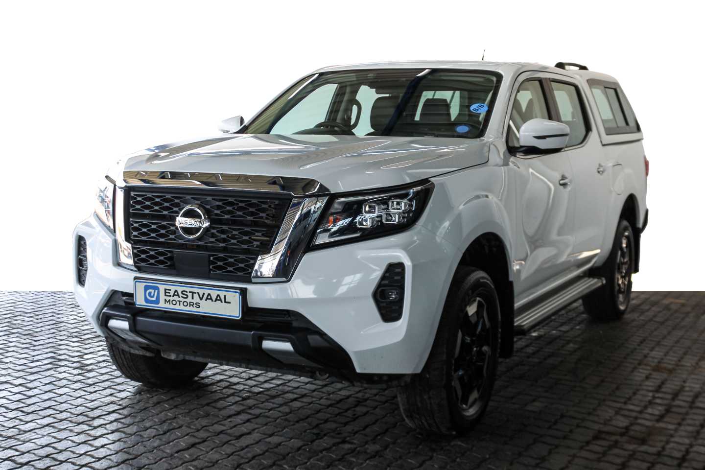 NISSAN NAVARA 2.5DDTI LE/LE PLUS 4X4 A/T D/C P/U - 10 