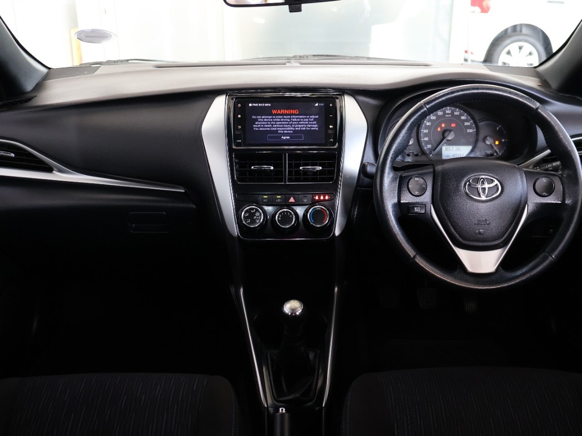 TOYOTA YARIS 1.5 Xs 5Dr - 17 