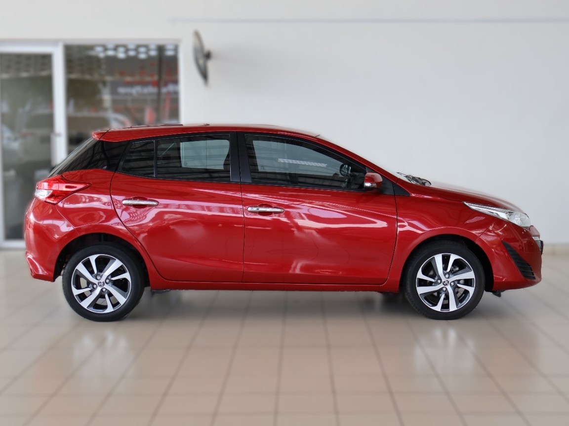 TOYOTA YARIS 1.5 Xs 5Dr - 1 