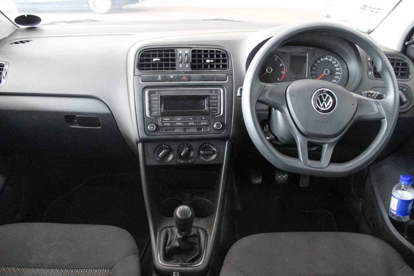 VOLKSWAGEN POLO VIVO 1.4 TRENDLINE (5DR) - 15 