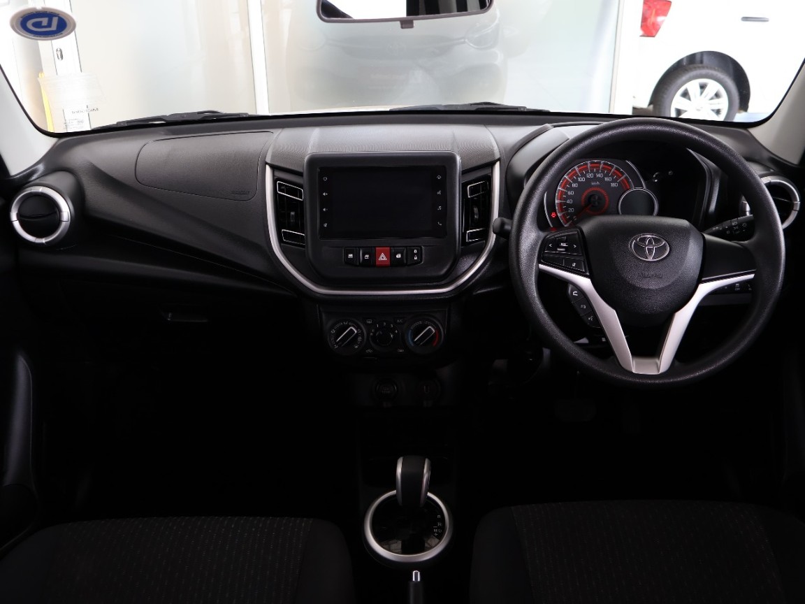 TOYOTA VITZ 1.0 XR AMT - 6 