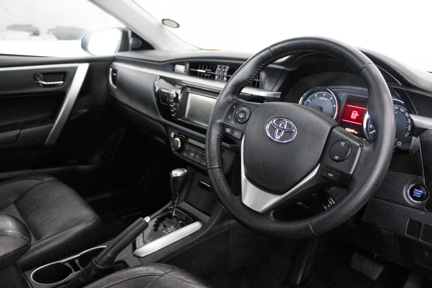 TOYOTA Corolla 1.8 EXCLUSIVE CVT - 14 