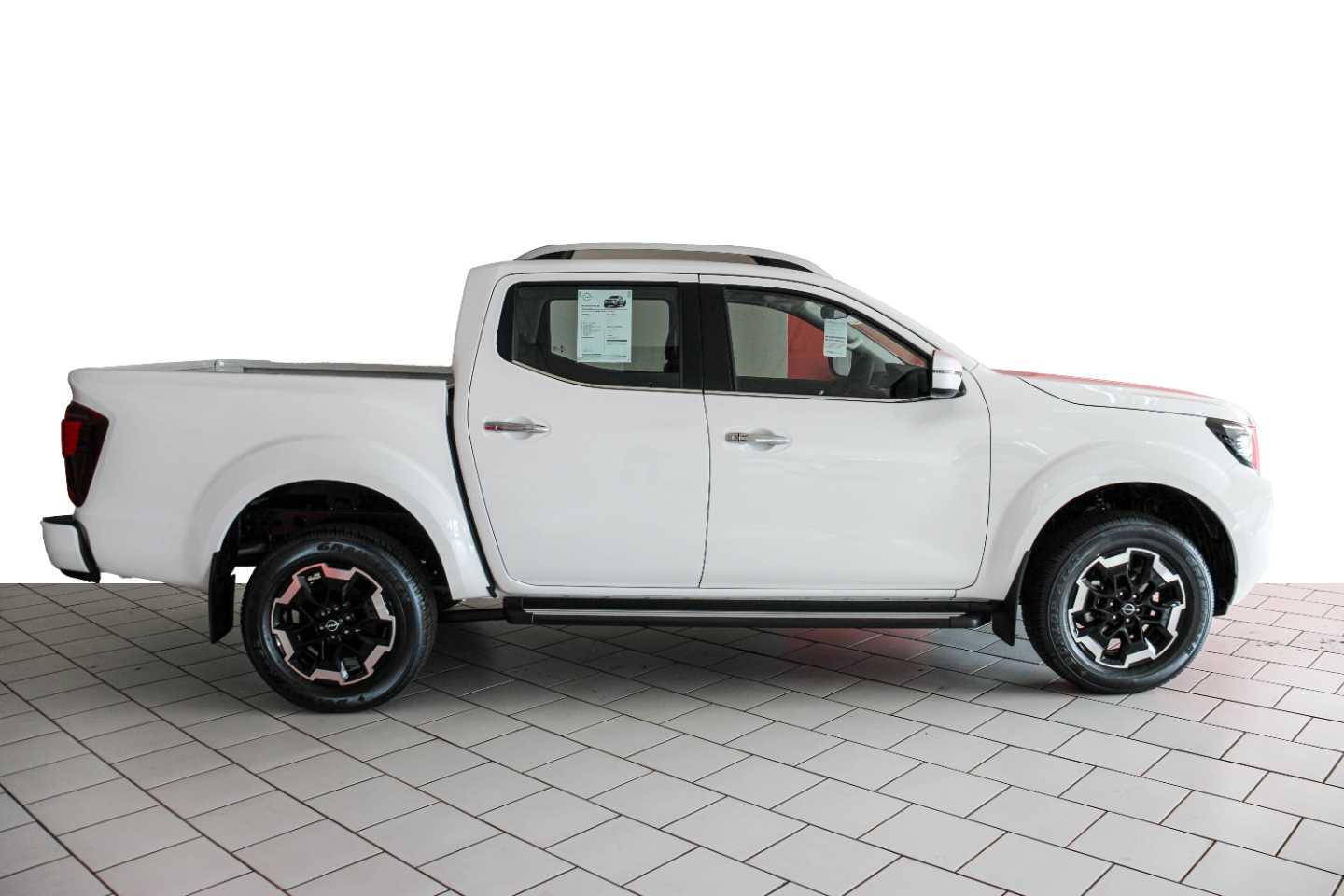 NISSAN NAVARA 2.5DDTI LE/LE PLUS A/T D/C P/U - 7 