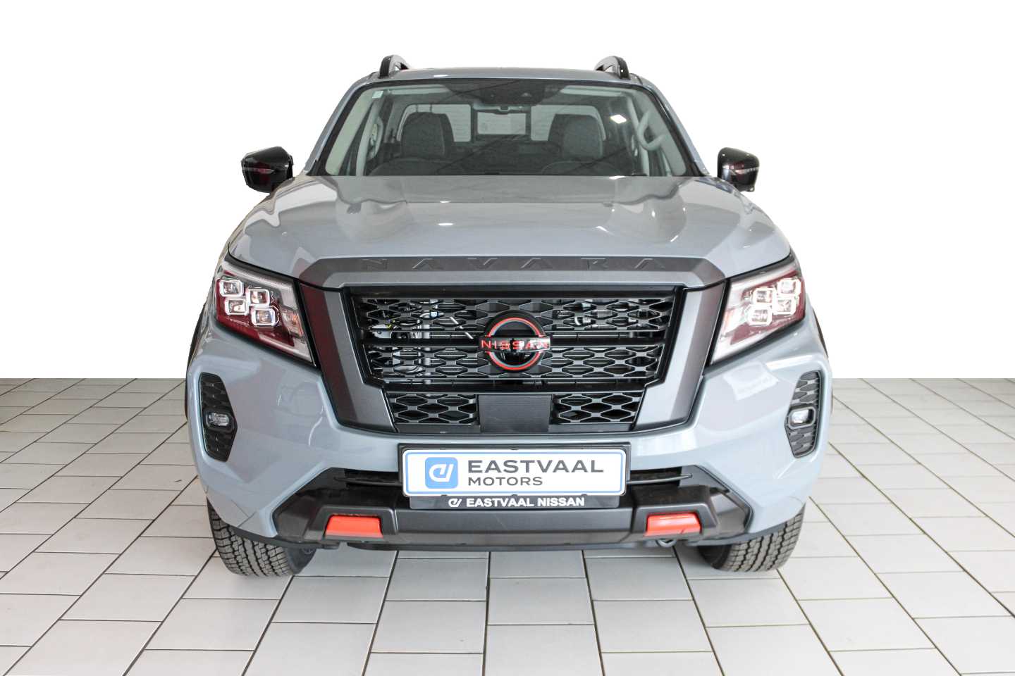 NISSAN NAVARA 2.5DDTI PRO-2X A/T D/C P/U - 1 