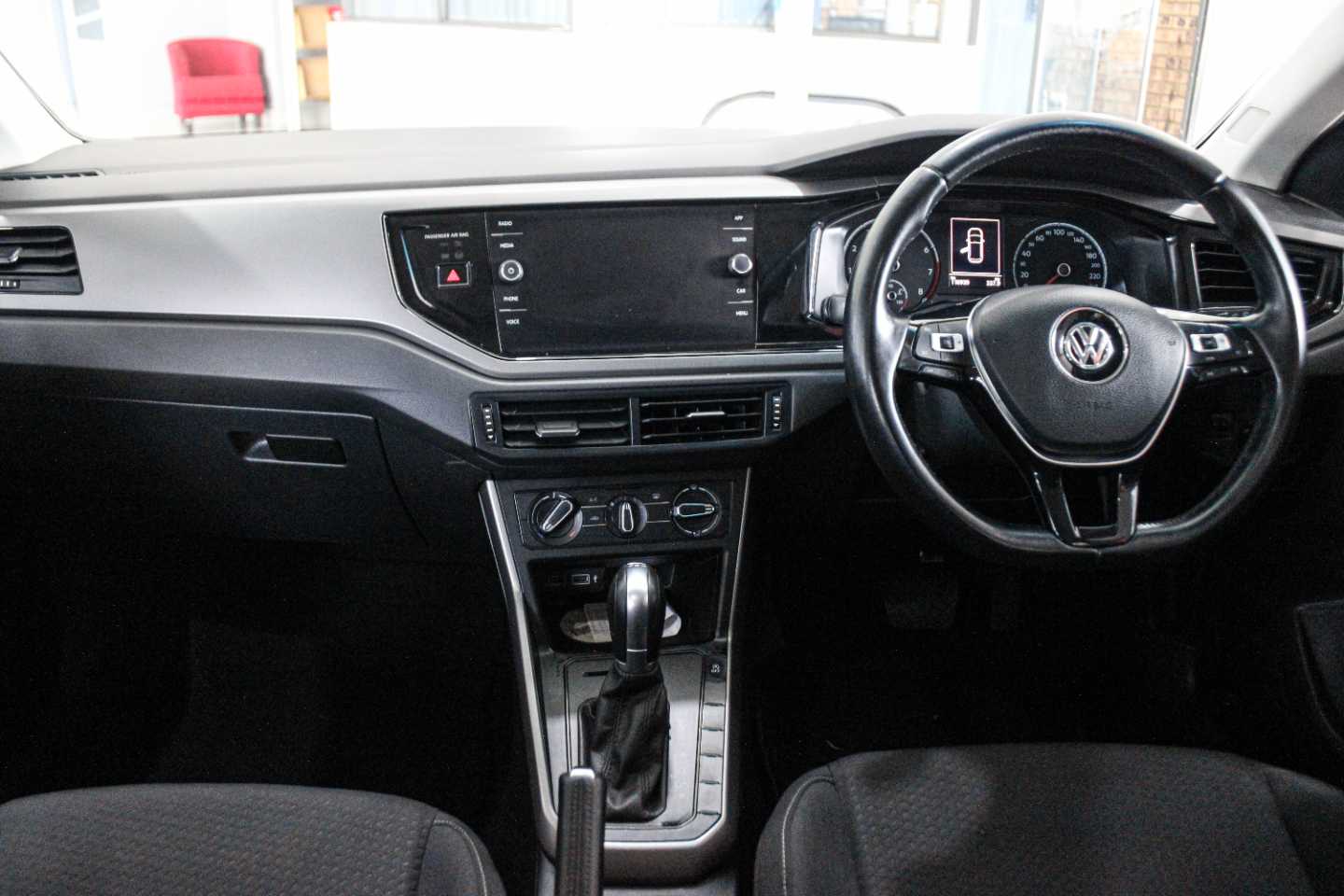 VOLKSWAGEN Polo 1.0 TSI COMFORTLINE DSG - 16 