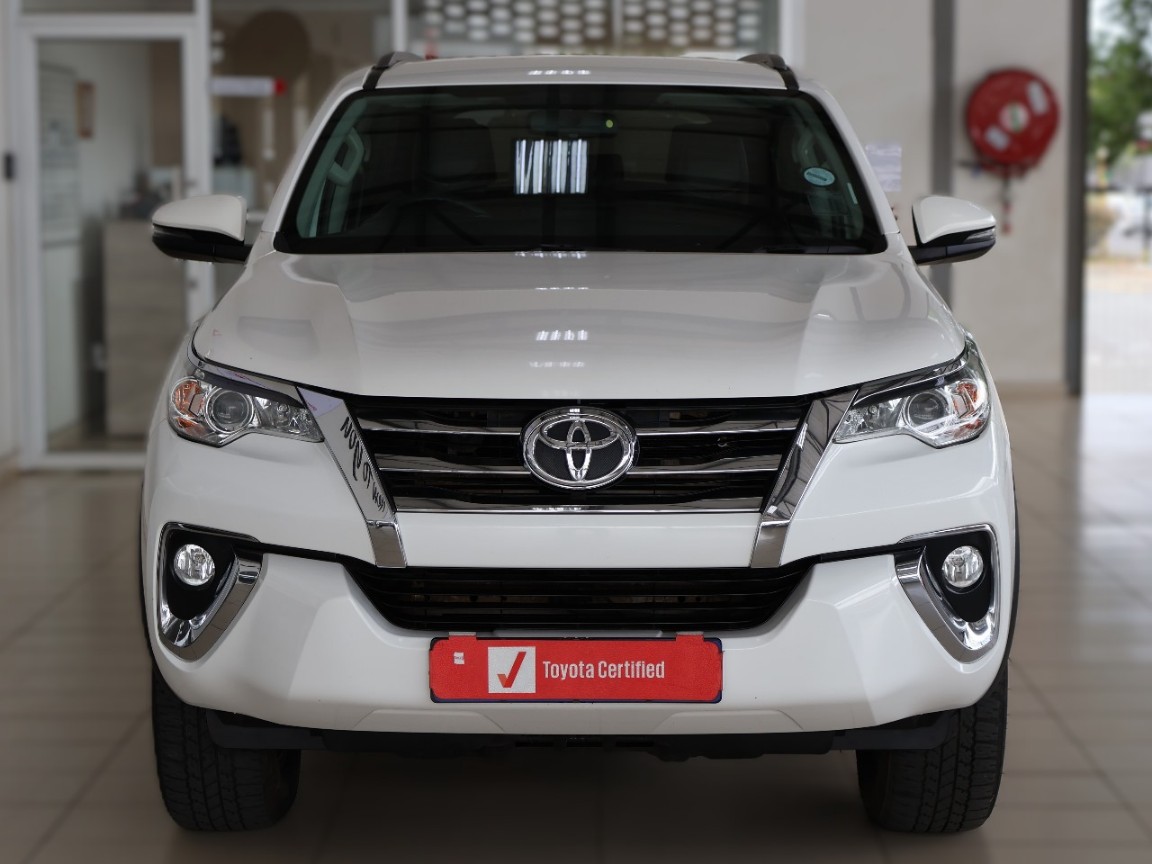 TOYOTA FORTUNER 2.4GD-6 R/B A/T - 14 