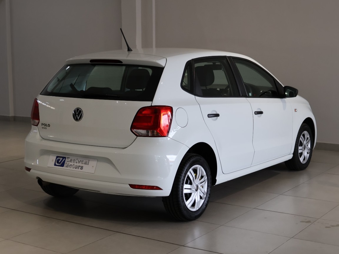 VOLKSWAGEN POLO VIVO 1.4 TRENDLINE (5DR) - 7 