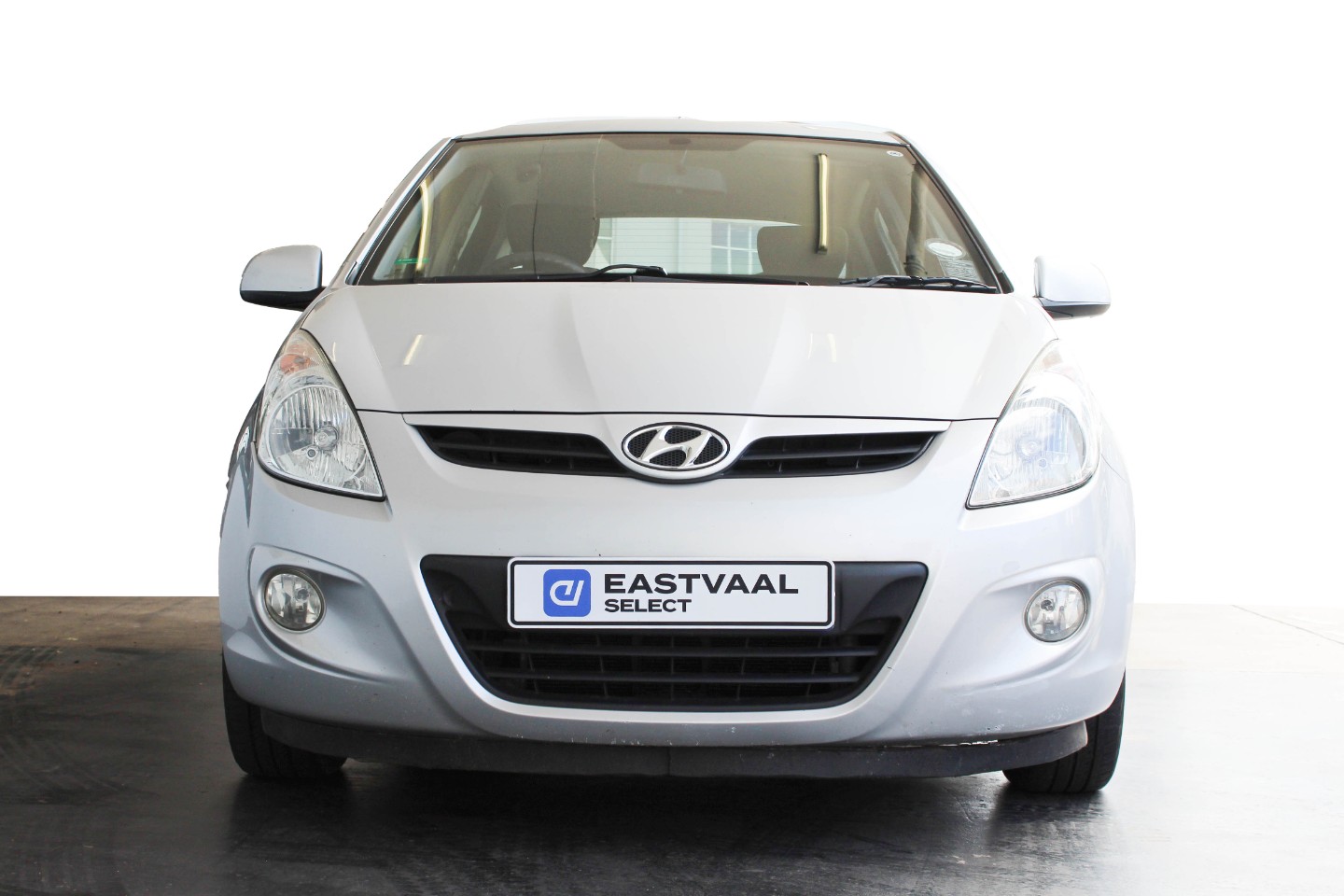 HYUNDAI i20 1.4 A/T - 1 