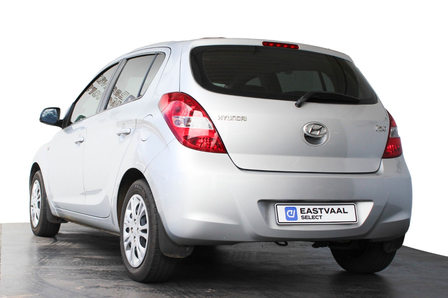 HYUNDAI i20 1.4 A/T - 6 