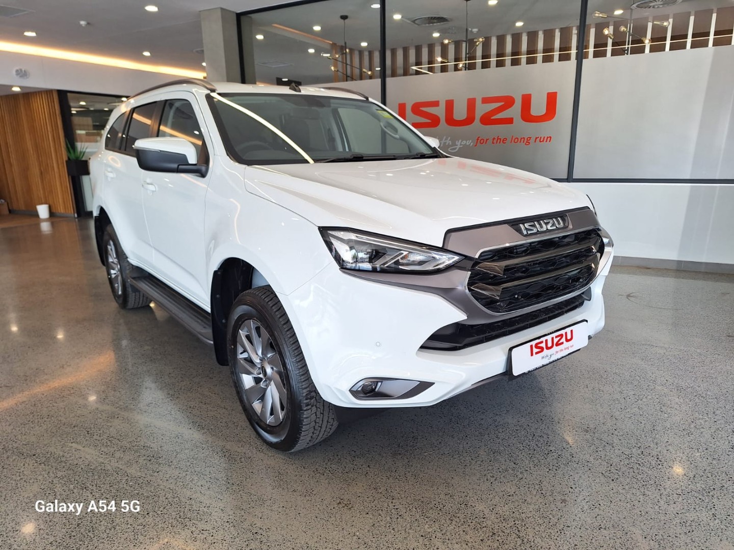 2025 ISUZU 3.0 DDI MU-X 4X2 LS A/T  for sale - WV035|NEWISUZU|8694