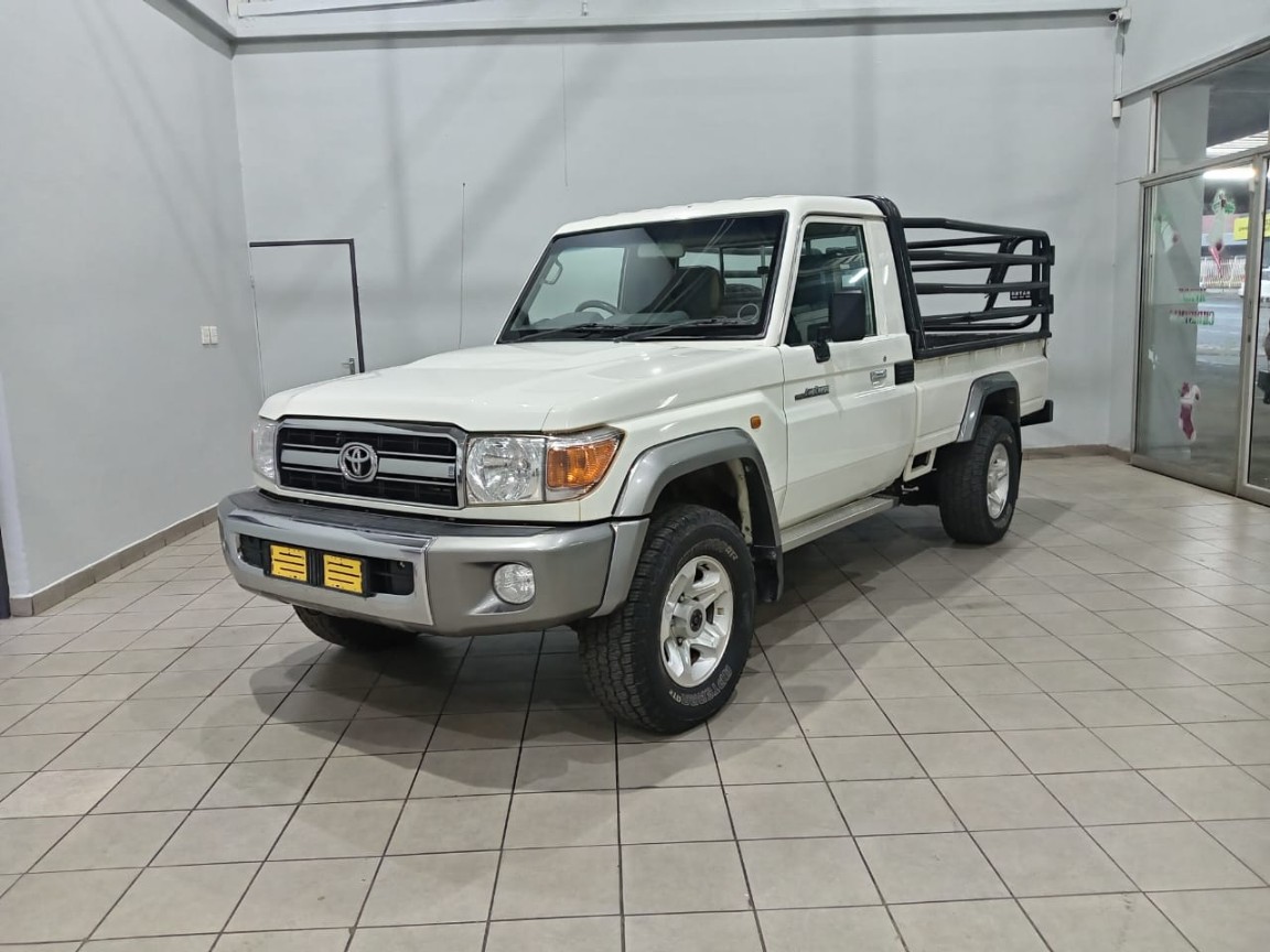 Toyota LAND CRUISER PICK UP for Sale in South Africa