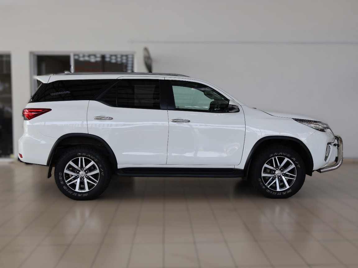 TOYOTA FORTUNER 2.8GD-6 4X4 A/T - 1 