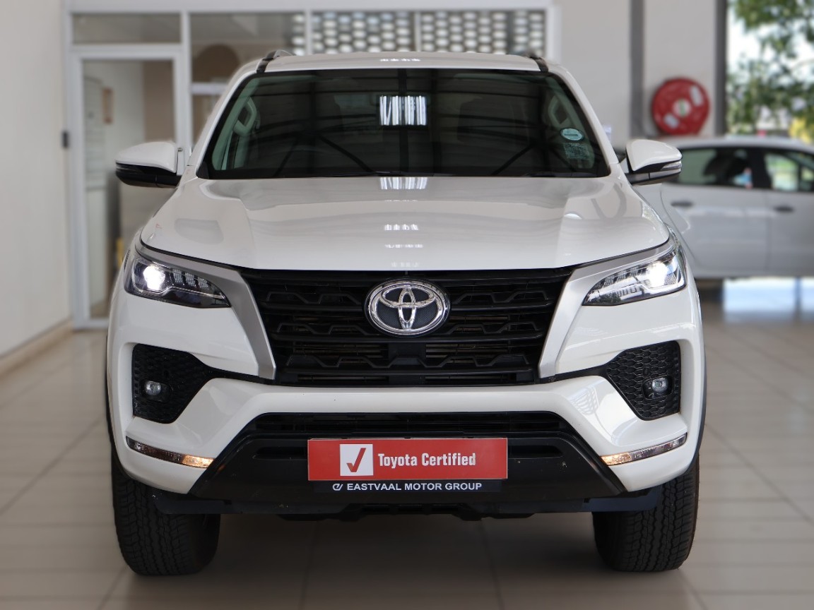 TOYOTA FORTUNER 2.4GD-6 R/B - 11 