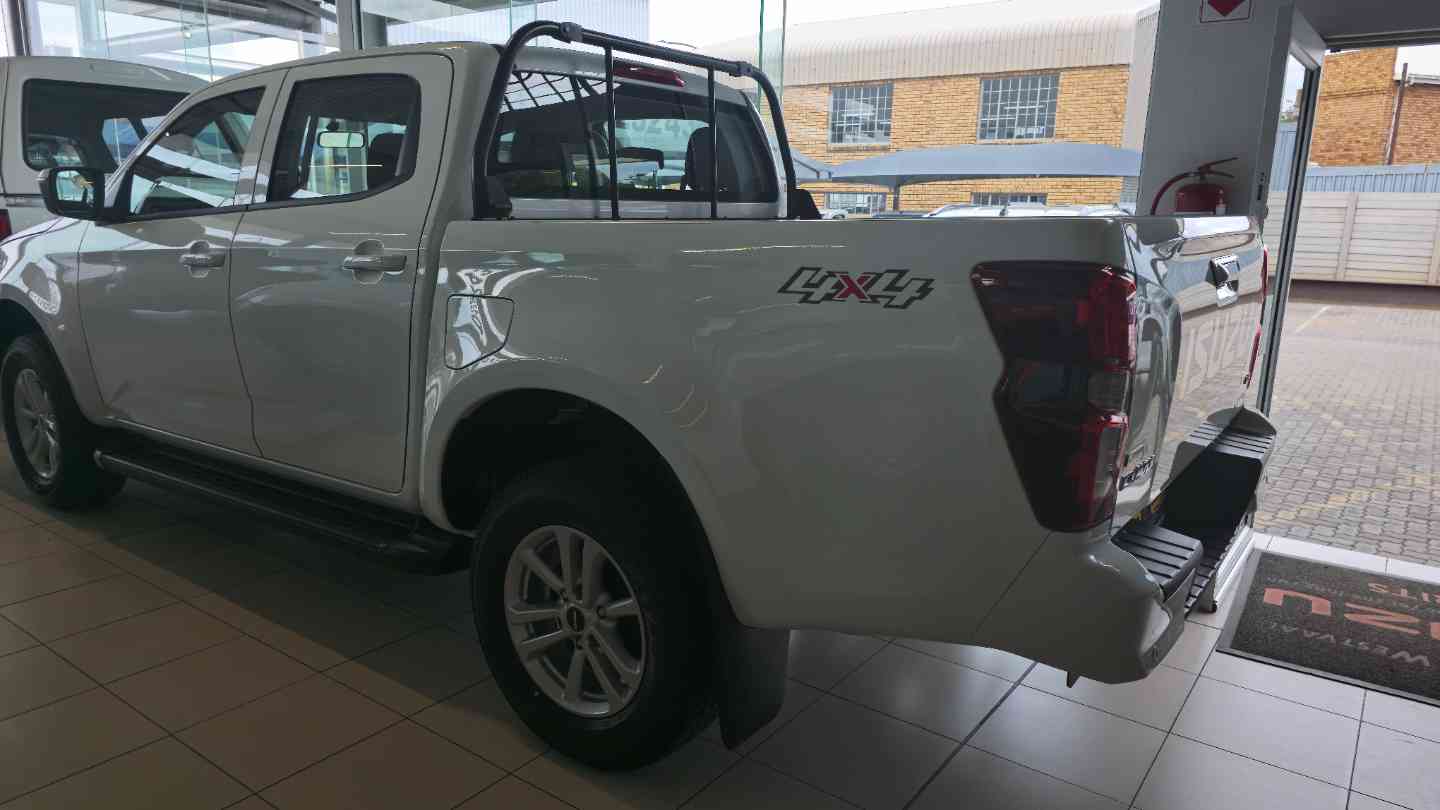 2025 ISUZU 1.9 DDI D/CAB 4X4 LS A/T RHD  for sale - WV005|NEWISUZU|2140