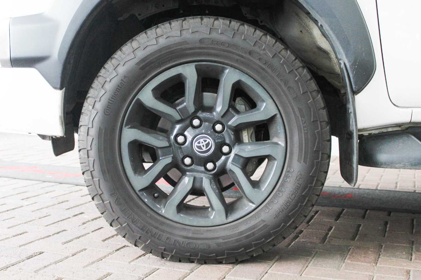 TOYOTA HILUX 2016 ON HiluxDC 2.8GD6 RB LGD MT (C38) - 11 