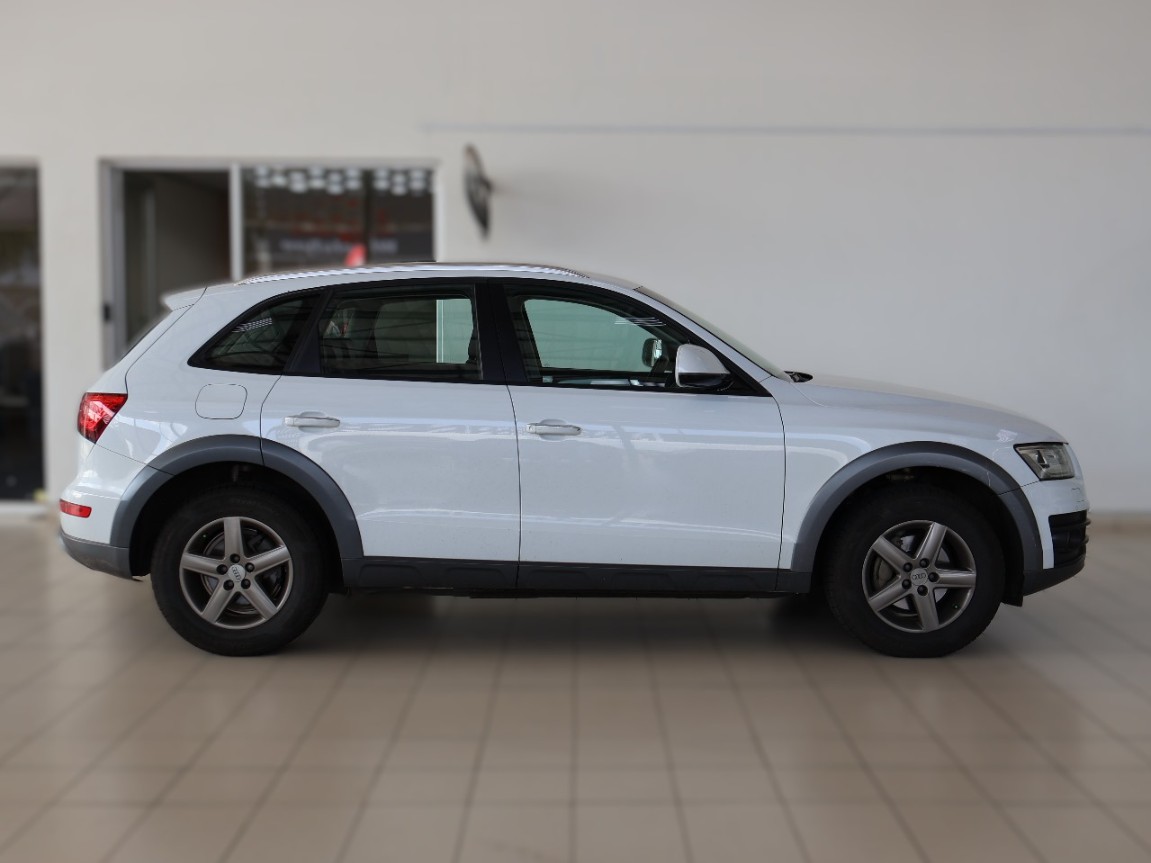 AUDI Q5 2.0 TDI QUATTRO STRONIC (40 TDI) - 4 