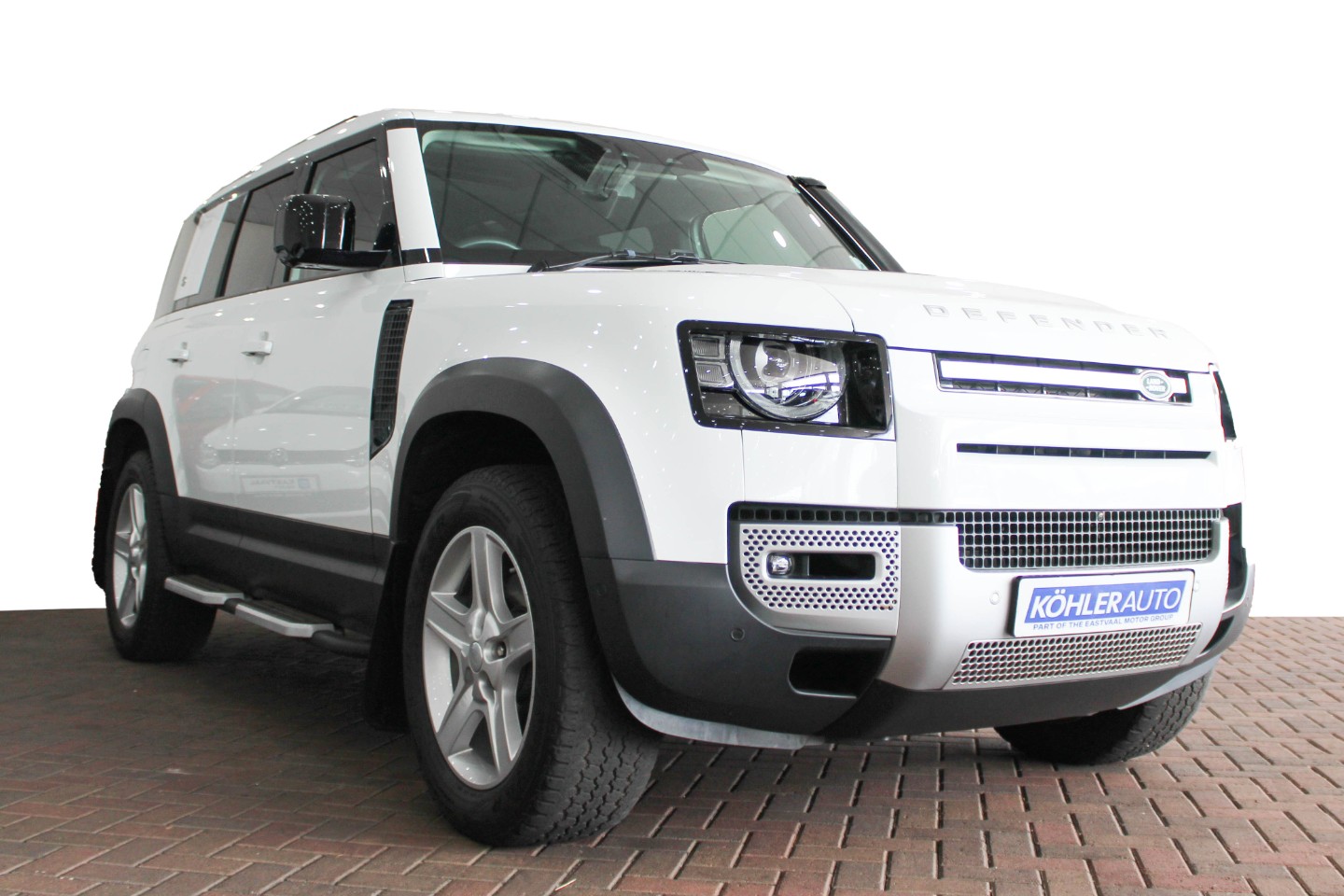 LAND ROVER DEFENDER 110 D240 SE (177KW) - Main Vehicle Image