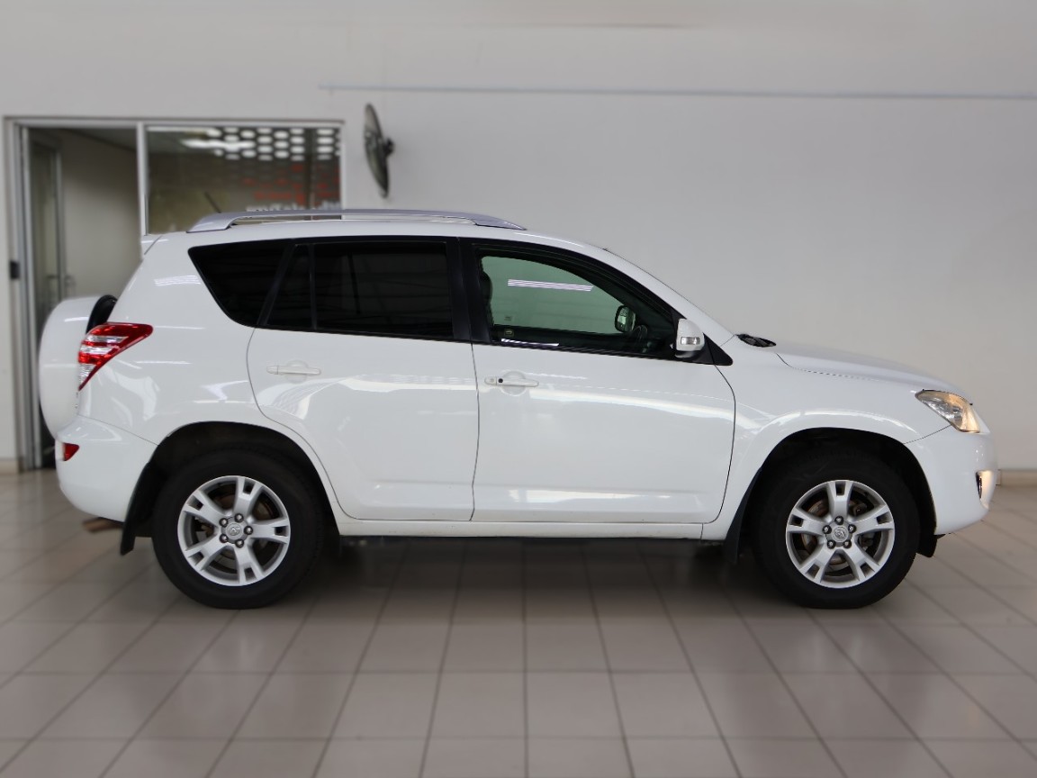 TOYOTA RAV4 2.0 P AWD 5M  08 (10R) - 7 