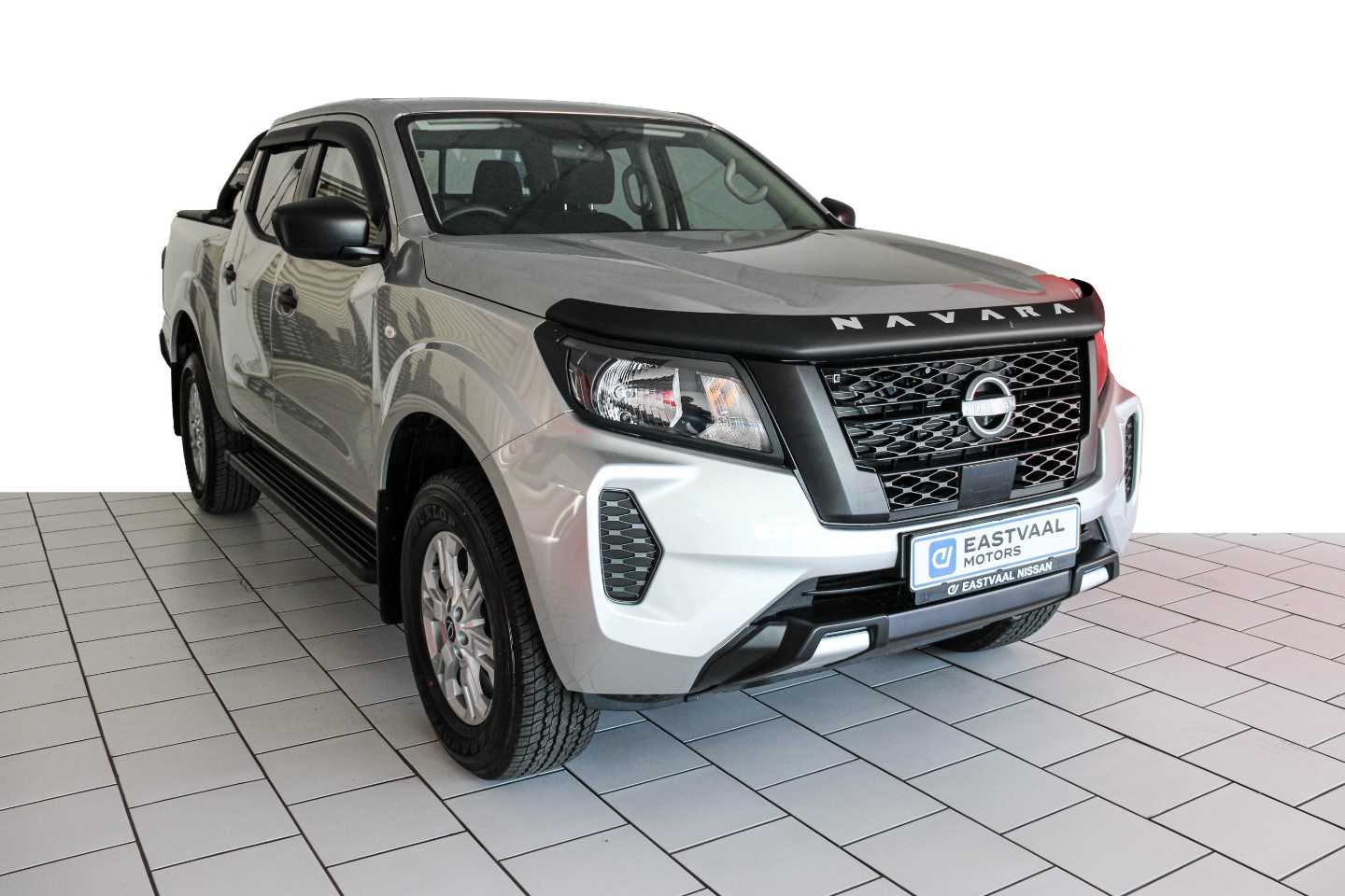 NISSAN NAVARA 2.5DDTI SE PLUS A/T D/C P/U - Main Vehicle Image