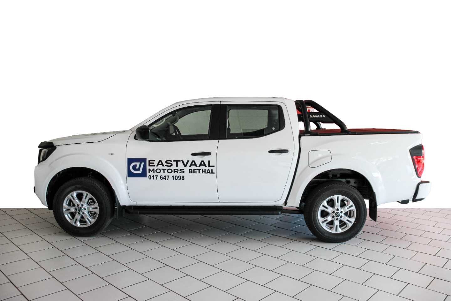 NISSAN NAVARA 2.5DDTI SE PLUS A/T D/C P/U - 3 