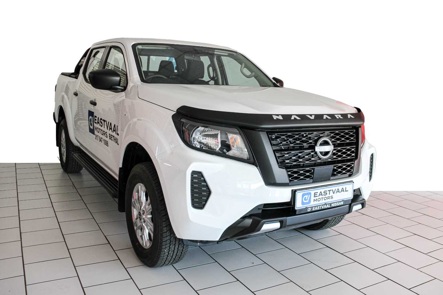 NISSAN NAVARA 2.5DDTI SE PLUS A/T D/C P/U - Main Vehicle Image