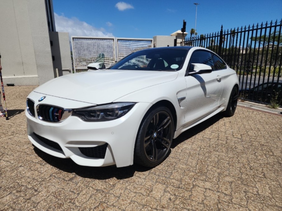 BMW M4 Coupe M-DCT