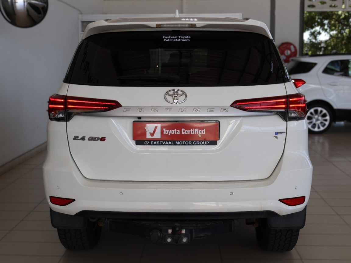 TOYOTA FORTUNER 2.4GD-6 R/B A/T - 3 