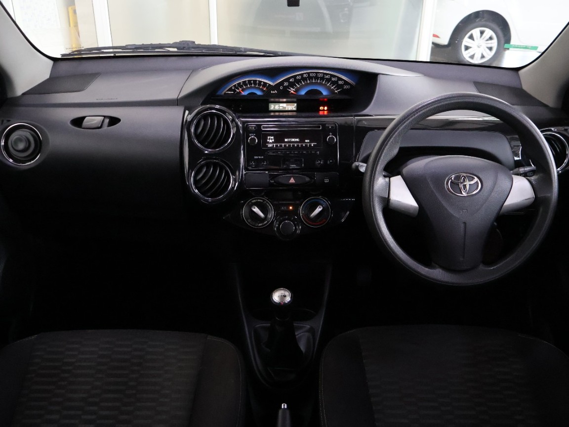 TOYOTA ETIOS CROSS 1.5 Xs 5Dr - 3 